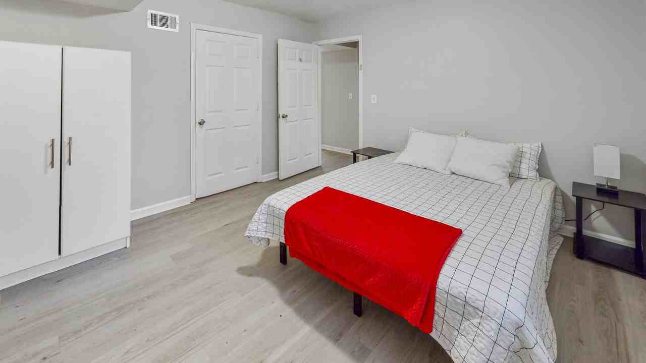 Lake Dylan Ct - Photo 3 of 22