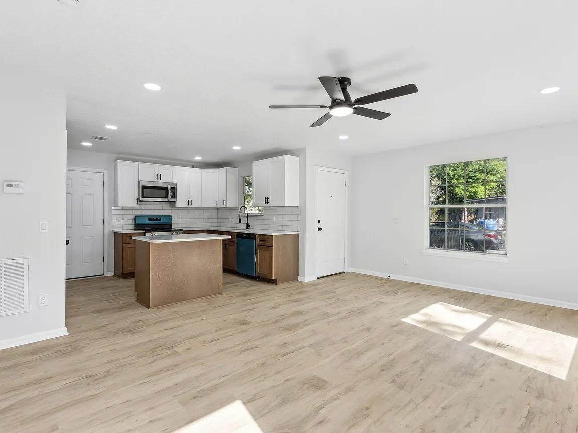 Dignan St - Photo 5 of 9