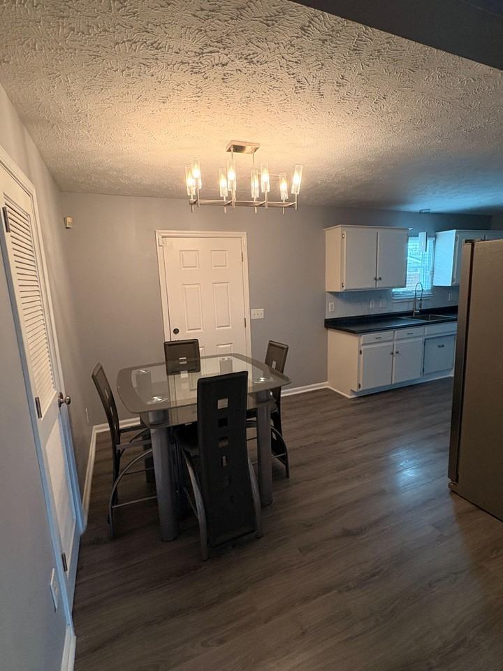 Holbeach Dr - Photo 5 of 12