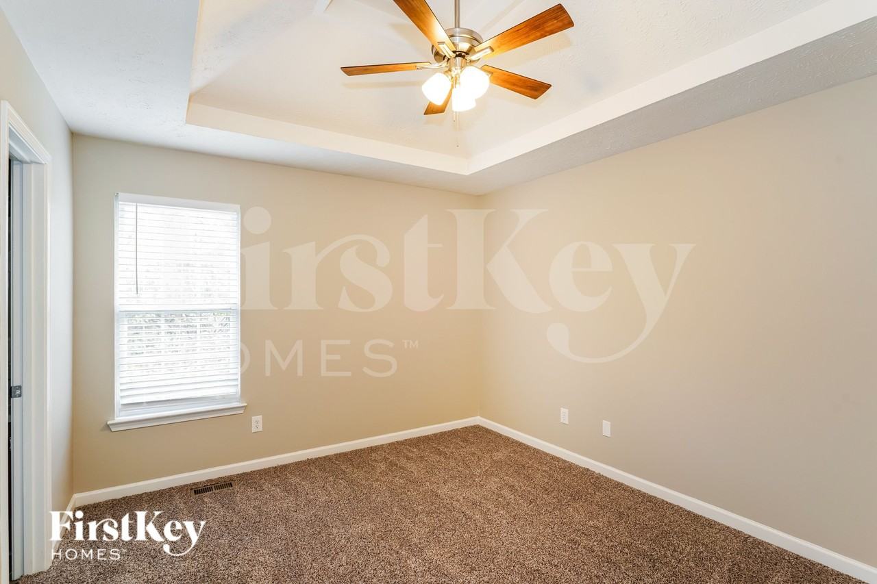 112 Saddlestone Ct S - Photo 7 of 15