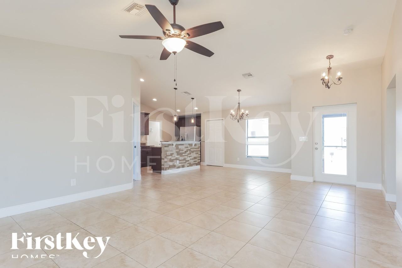 1806 Ne 2nd Ave - Photo 2 of 19