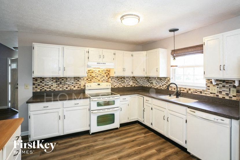 740 Speedway Woods Dr - Photo 5 of 15