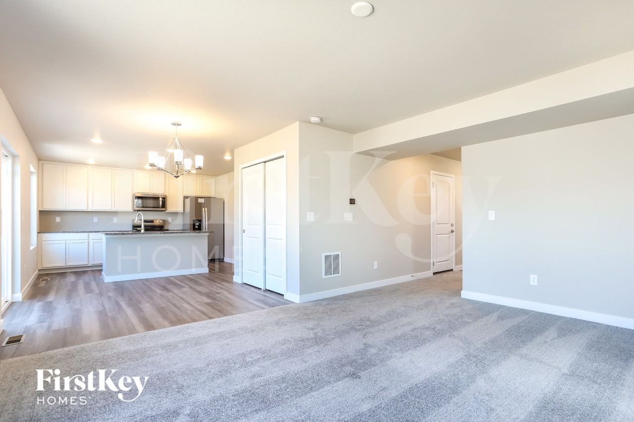 10480 Horton Dr - Photo 3 of 15