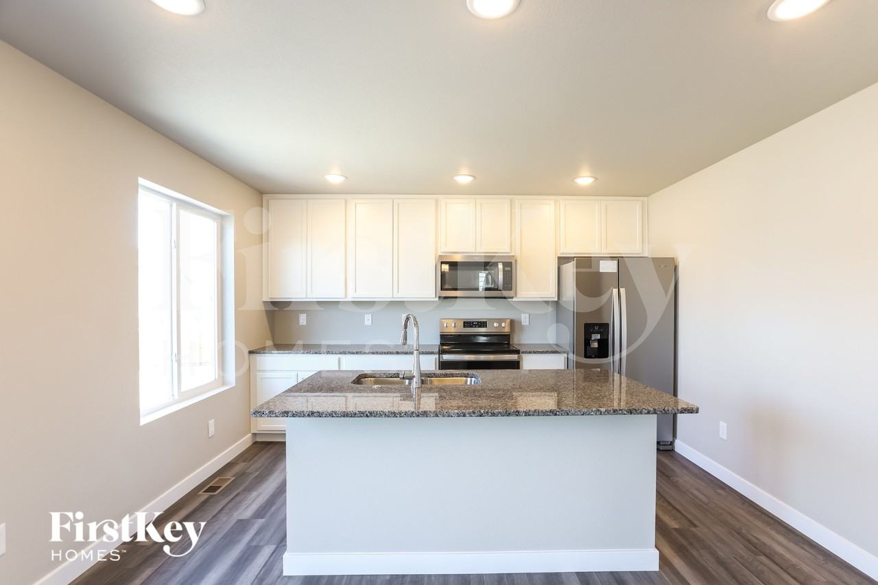 10480 Horton Dr - Photo 4 of 15