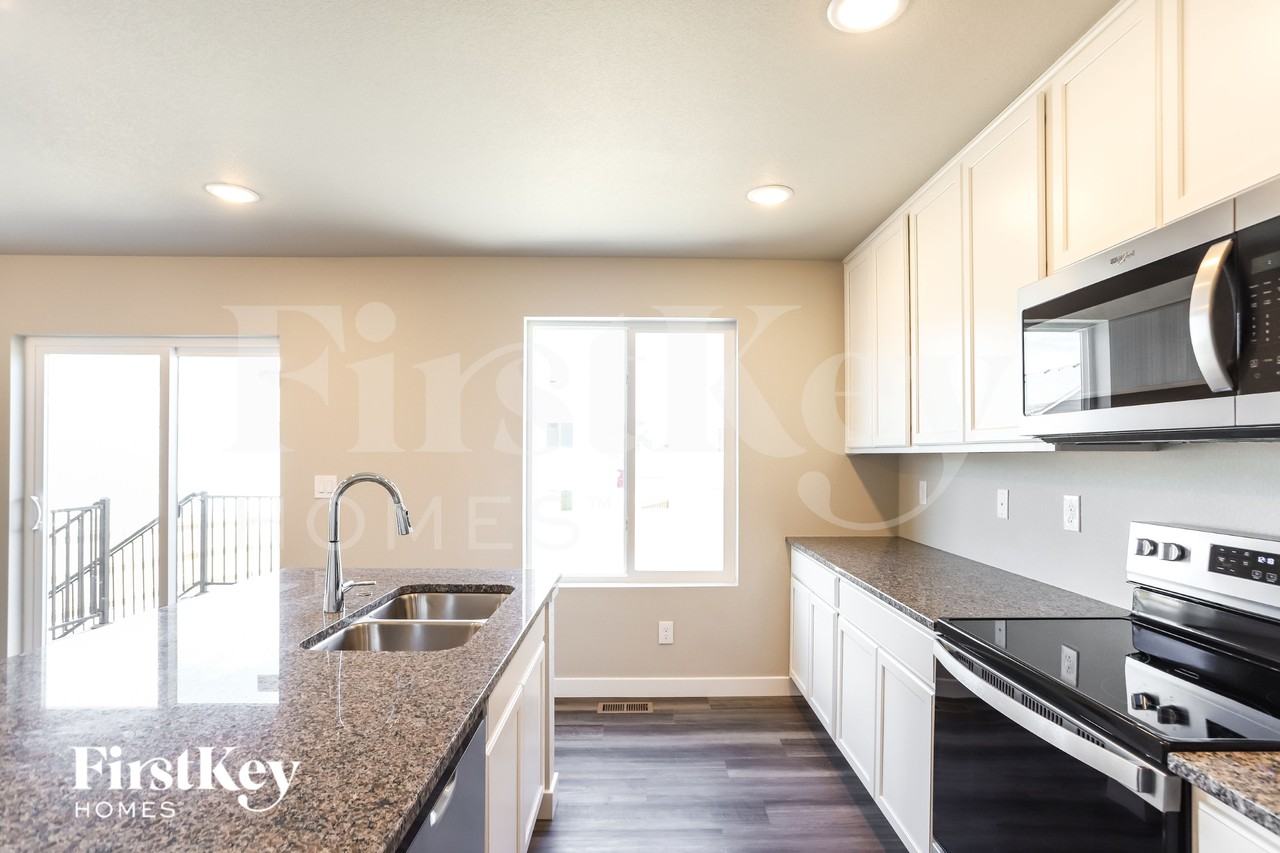 10480 Horton Dr - Photo 5 of 15