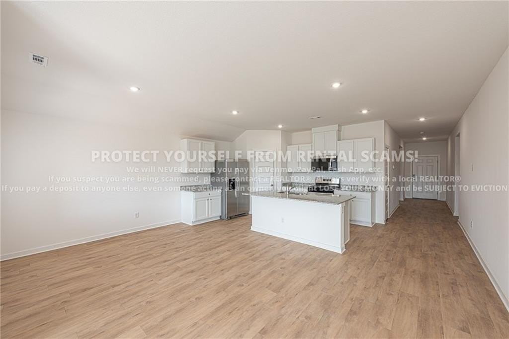 3031 Laredo Ln - Photo 6 of 18