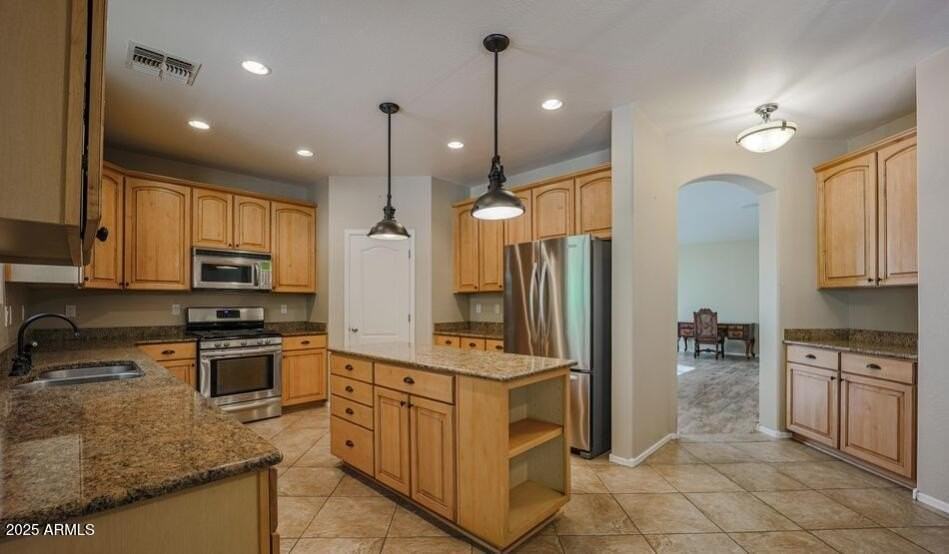 17269 W Morning Glory St - Photo 4 of 7