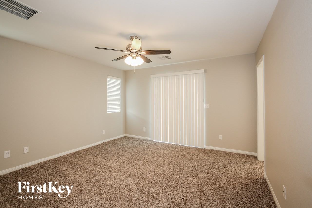 5630 Bishop Flowers St - Photo 6 of 15