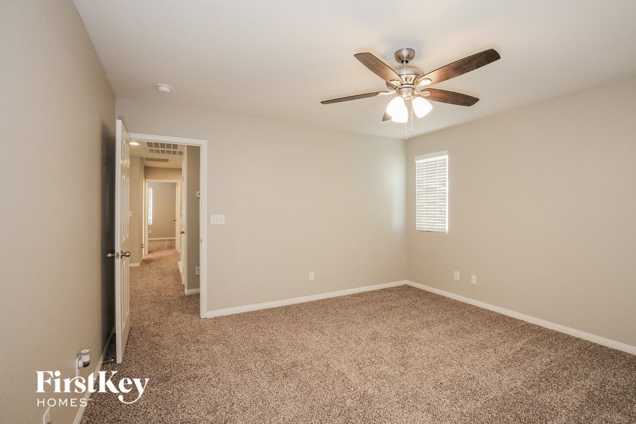 5630 Bishop Flowers St - Photo 7 of 15