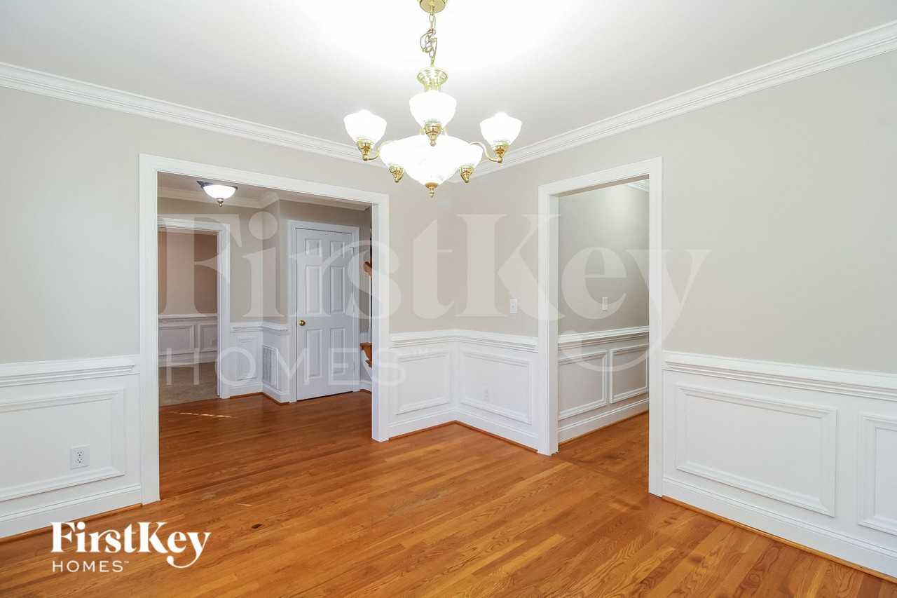 909 Woodview Ridge Trl - Photo 3 of 15