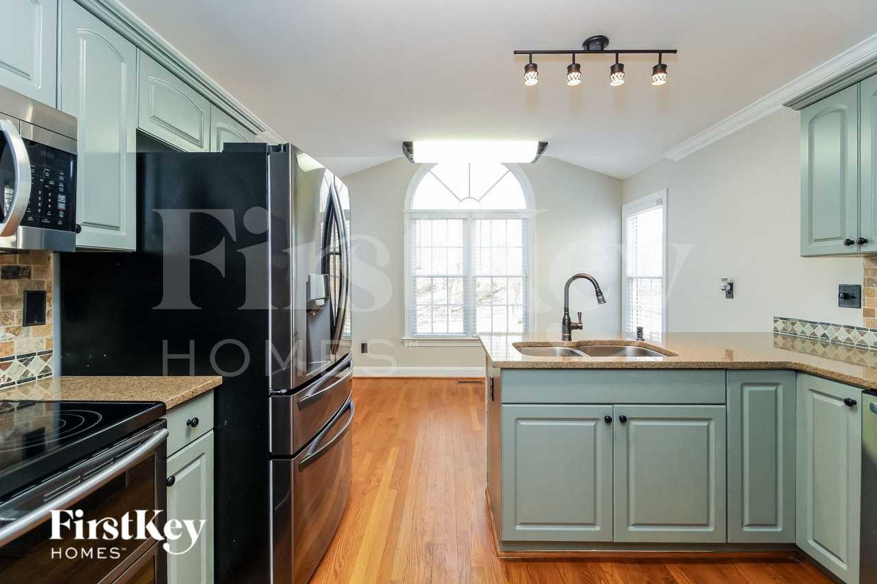 909 Woodview Ridge Trl - Photo 4 of 15