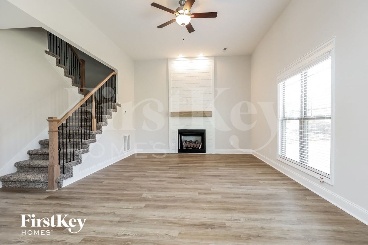 766 Buffalo Ford Dr - Photo 2 of 15