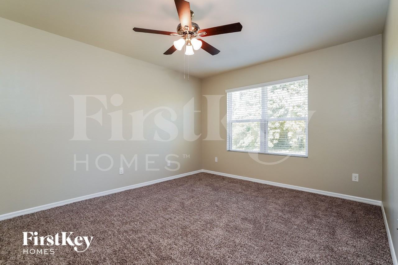 631 Sw 27th Ter - Photo 7 of 15