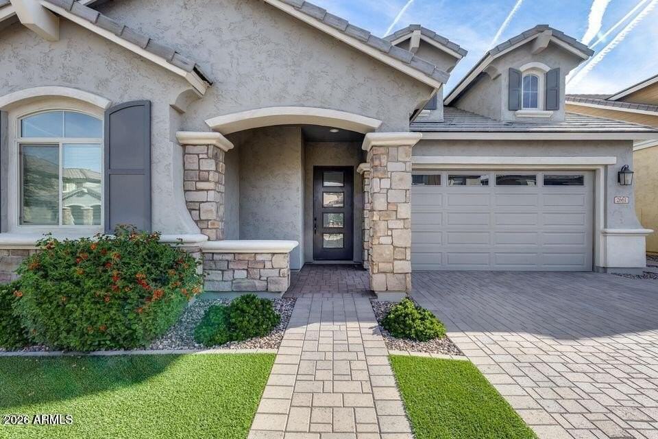 2661 S Olympic Dr - Photo 2 of 50