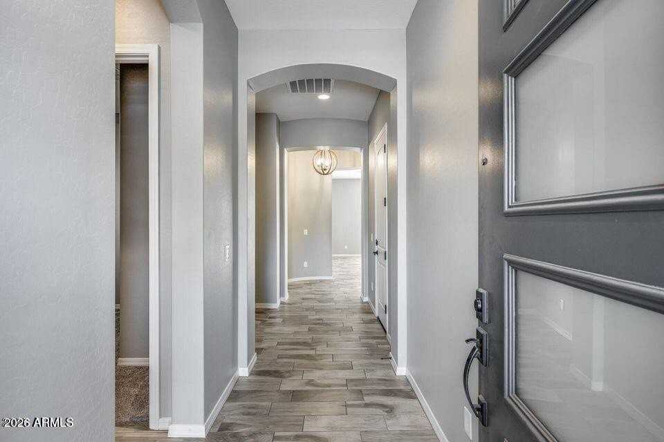 2661 S Olympic Dr - Photo 4 of 50