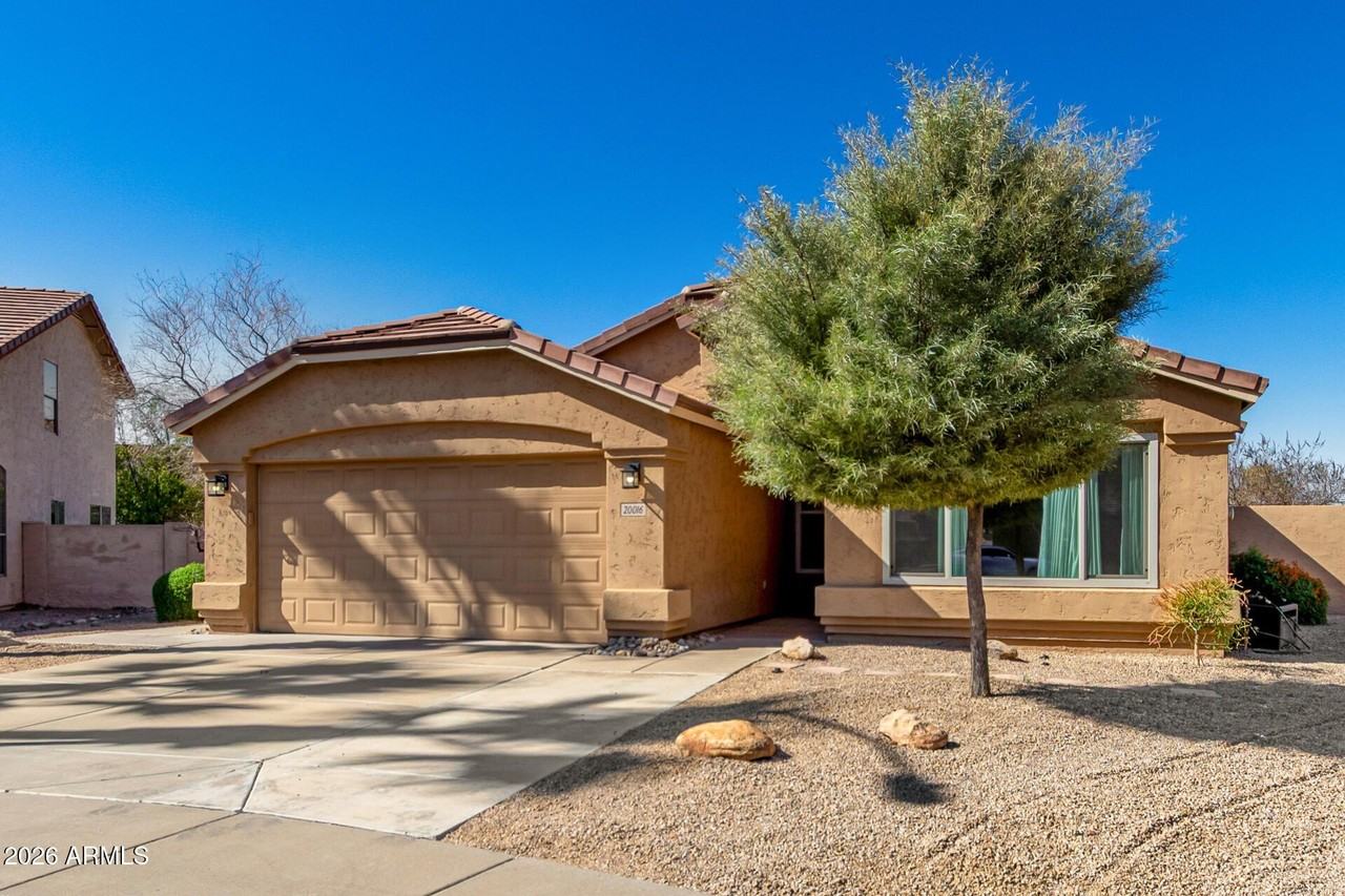 20016 N 65th Dr - Photo 4 of 39