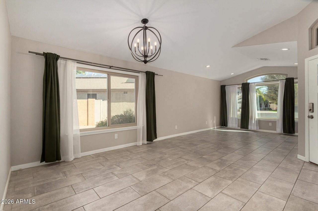 20016 N 65th Dr - Photo 5 of 39