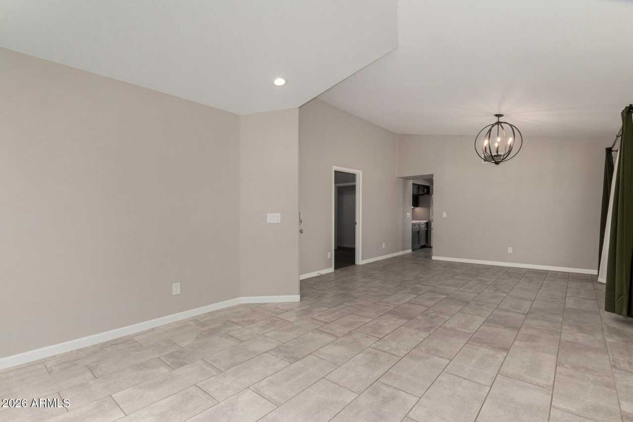 20016 N 65th Dr - Photo 6 of 39