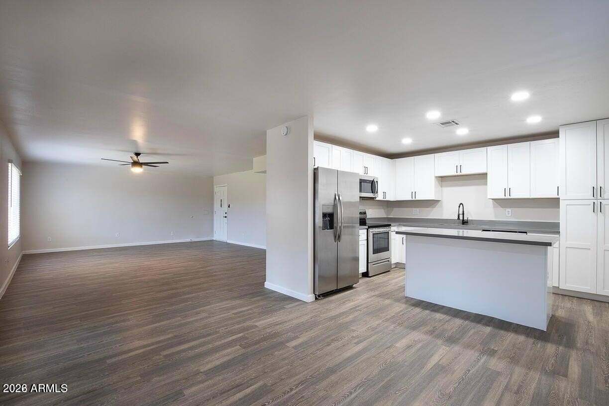 8519 E Sheridan St - Photo 4 of 9