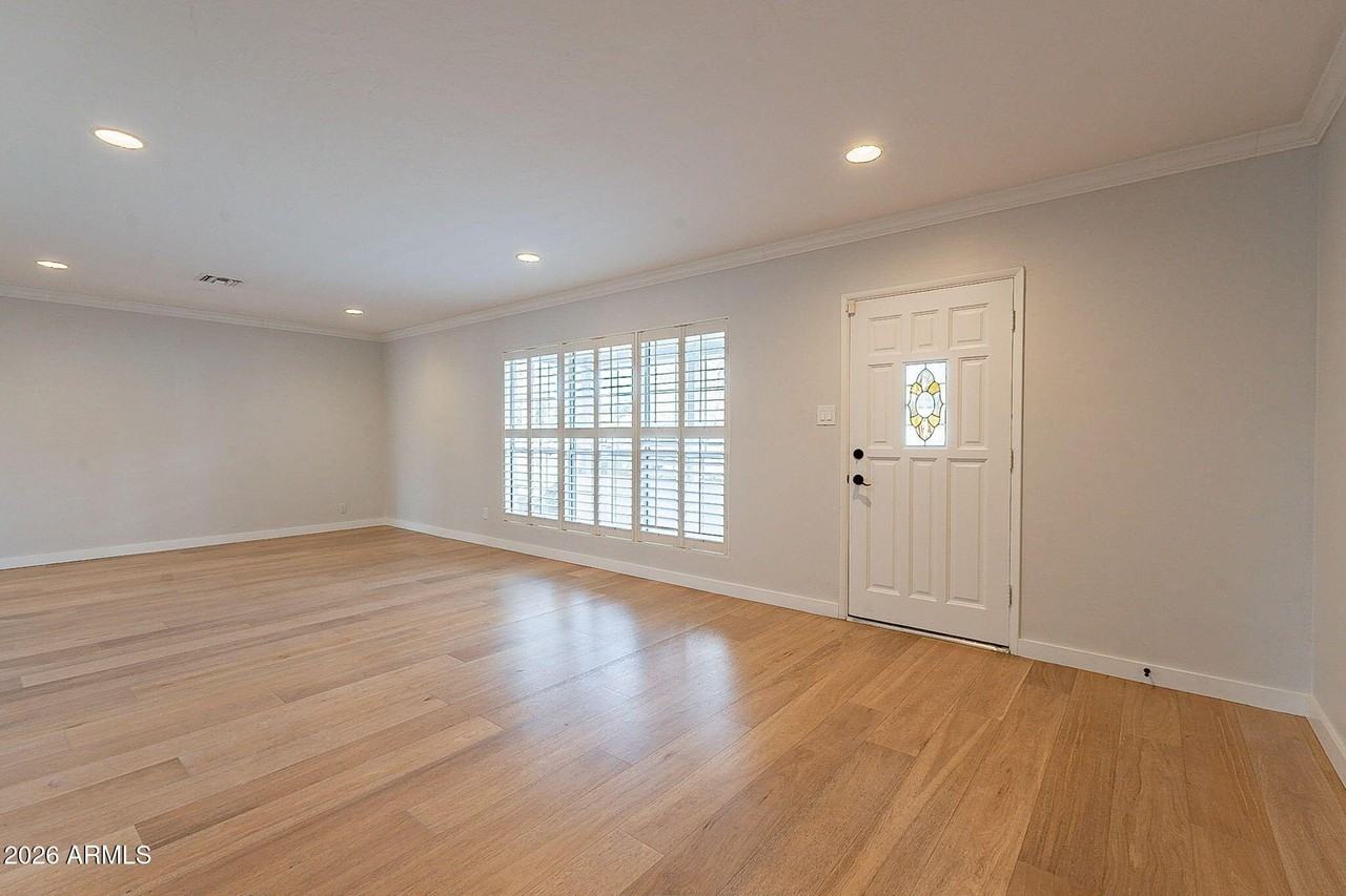 5715 E Calle Del Paisano - Photo 5 of 36