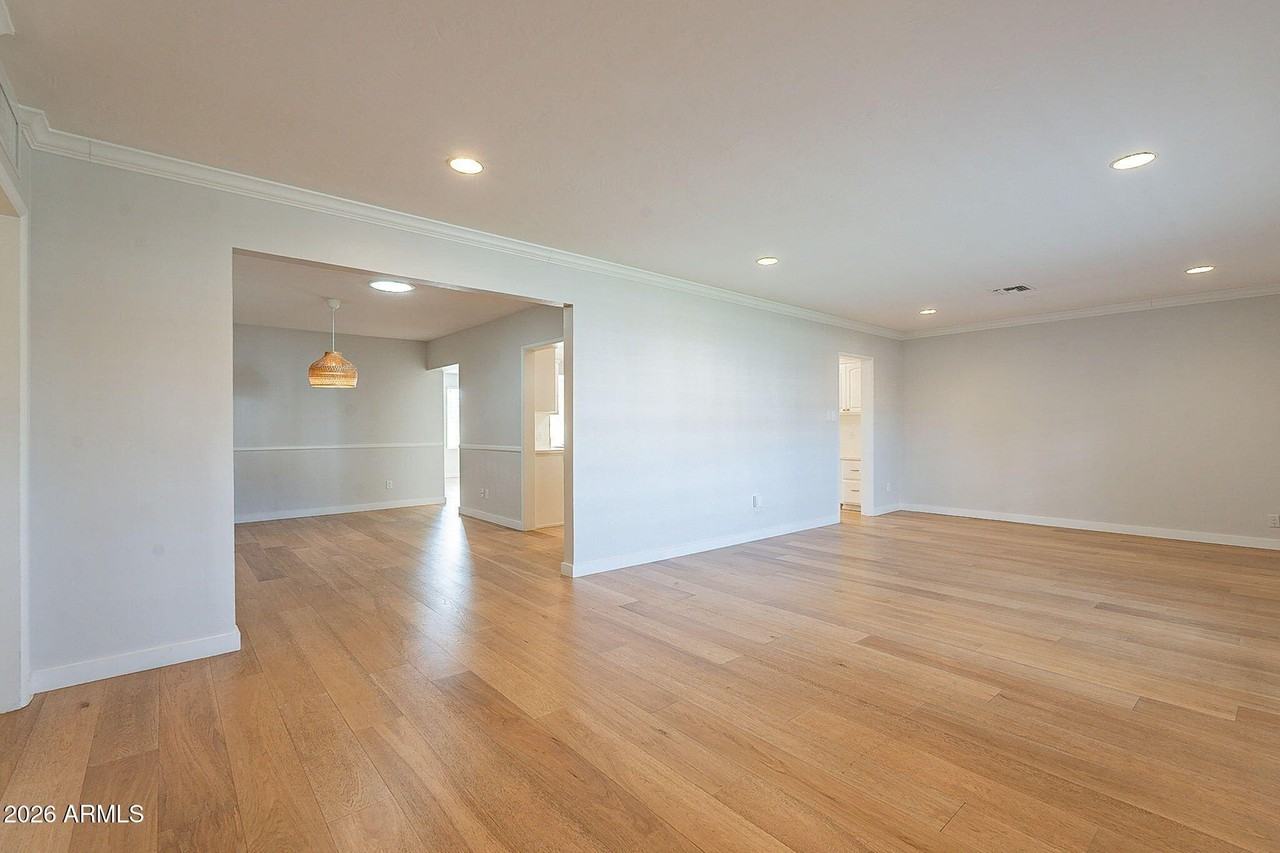 5715 E Calle Del Paisano - Photo 6 of 36