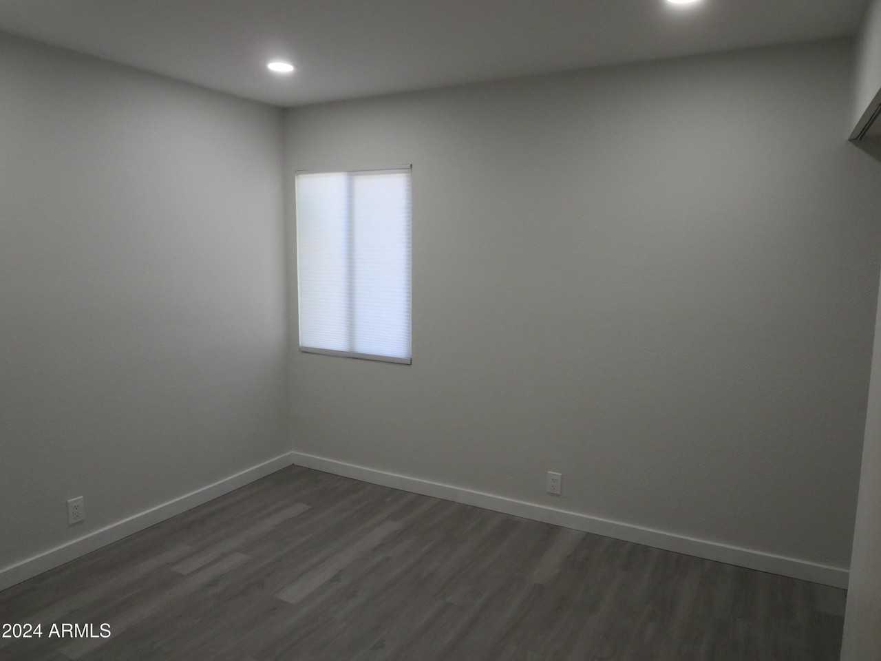 1450 E Bethany Home Rd Apt 34 #34 - Photo 5 of 15