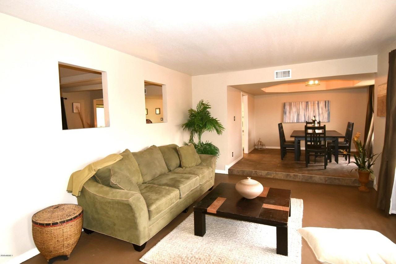 10008 N 33rd Pl - Photo 3 of 14