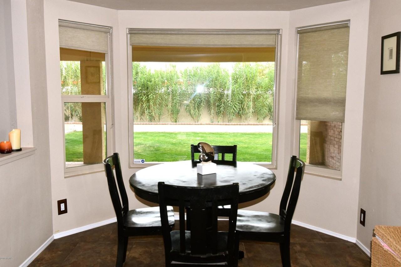 10008 N 33rd Pl - Photo 6 of 14