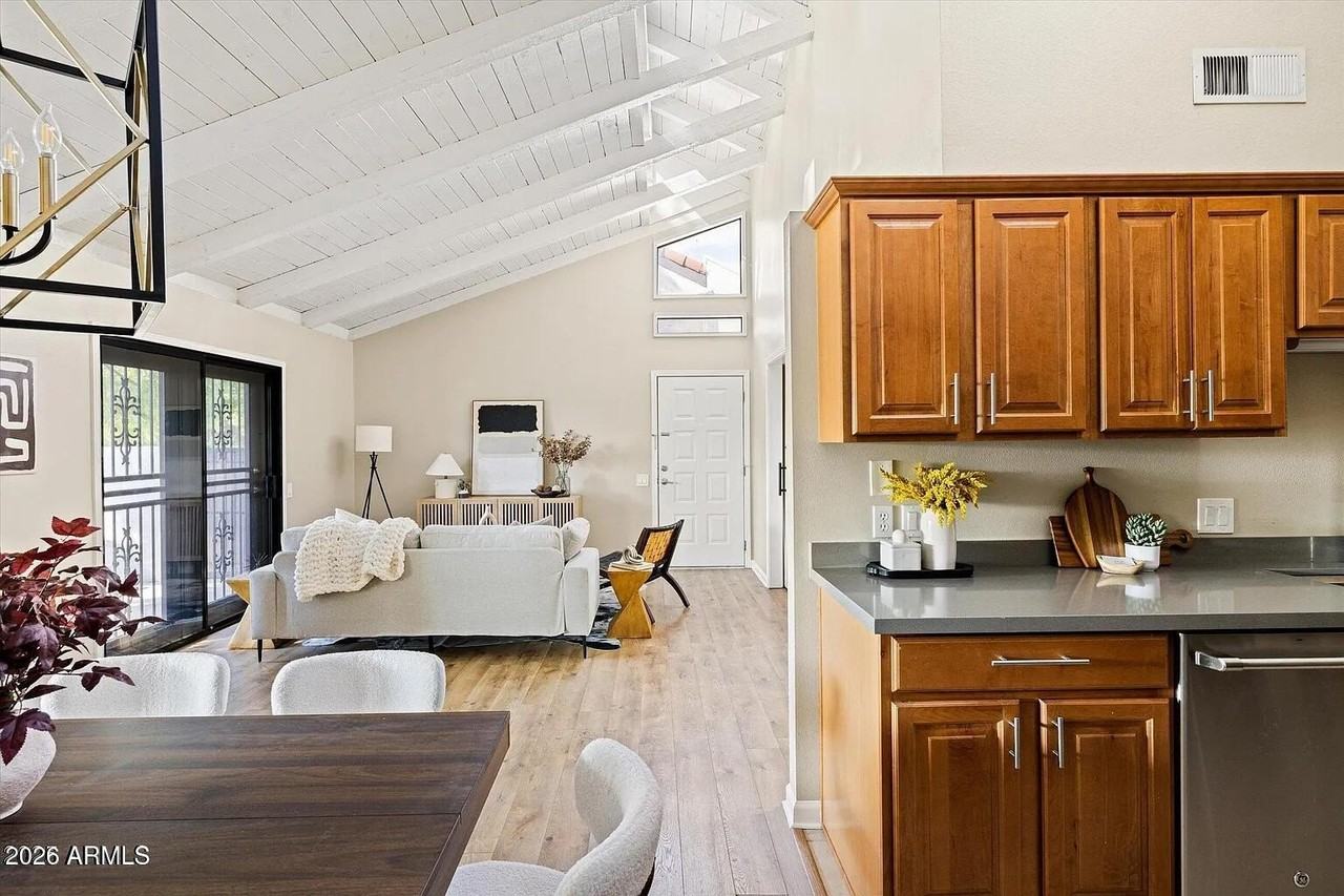 4313 N 28th St - Photo 5 of 15