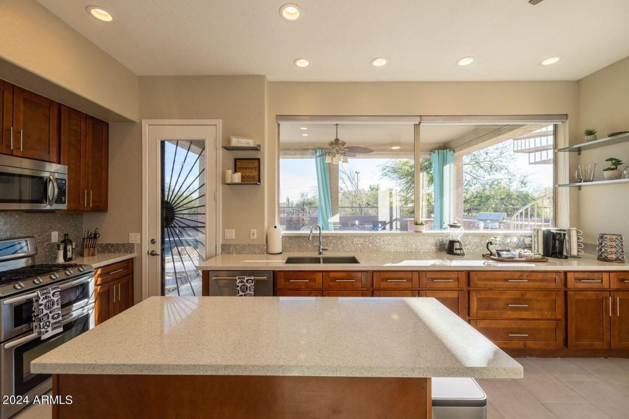 3055 N Red Mtn Unit 212 #212 - Photo 6 of 40