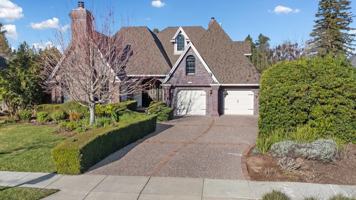 featured image of 470 Eastin Dr