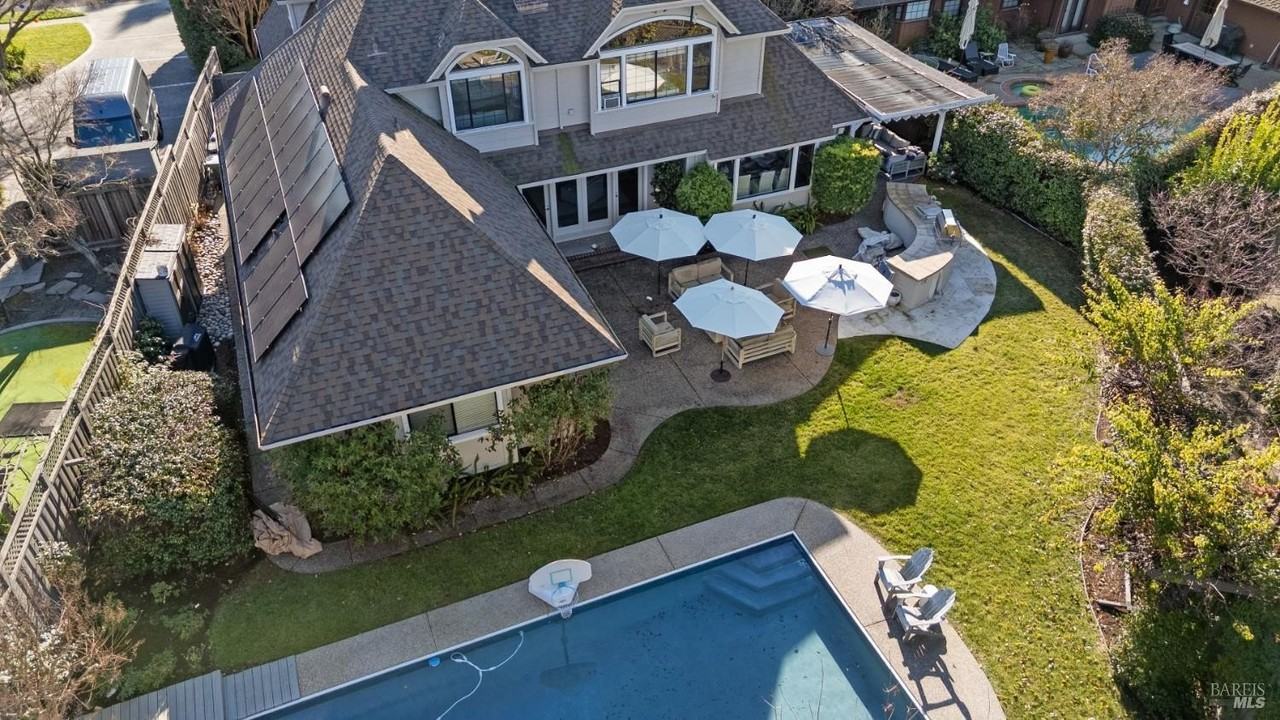 470 Eastin Dr - Photo 2 of 50