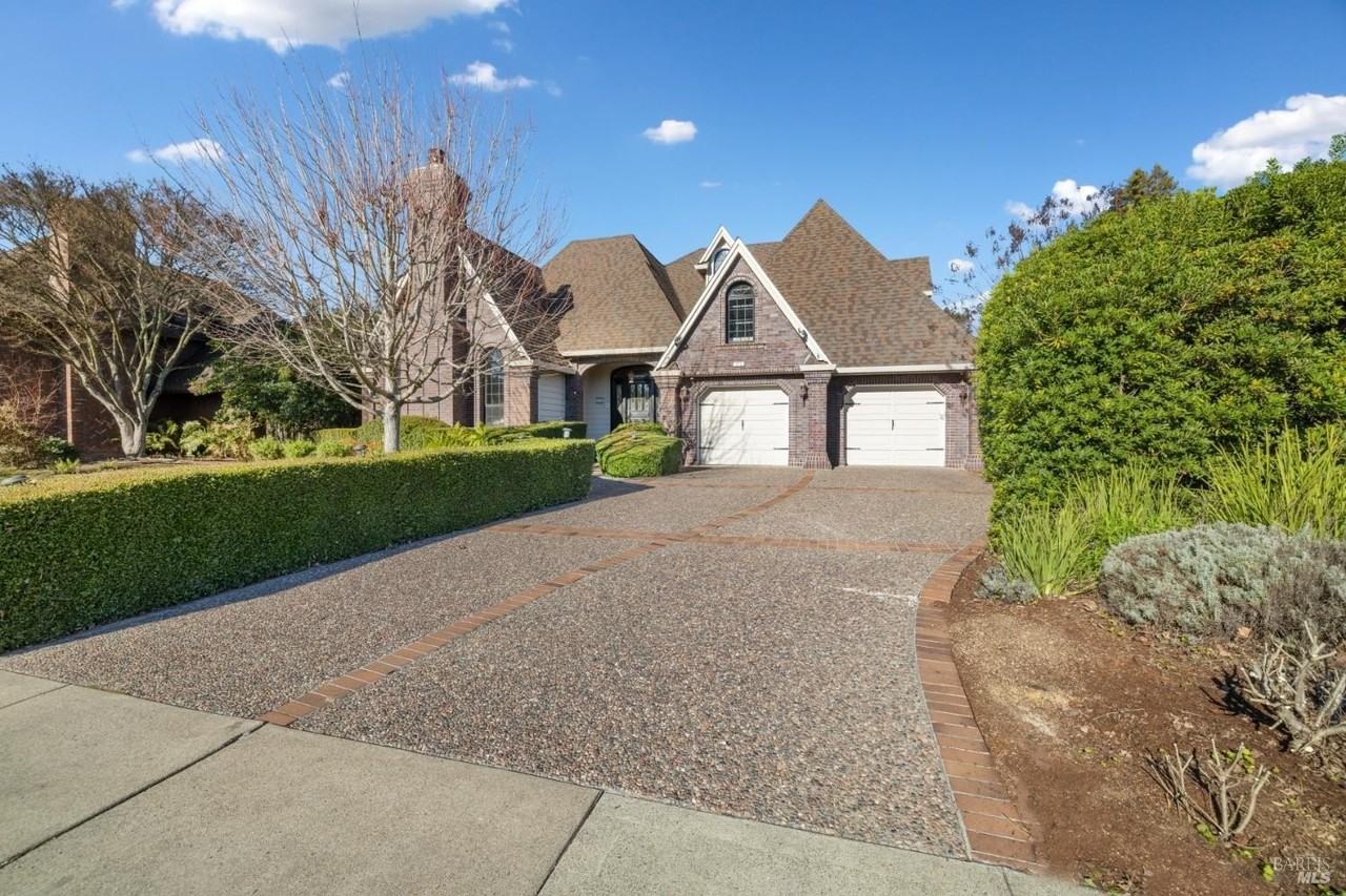 470 Eastin Dr - Photo 5 of 50