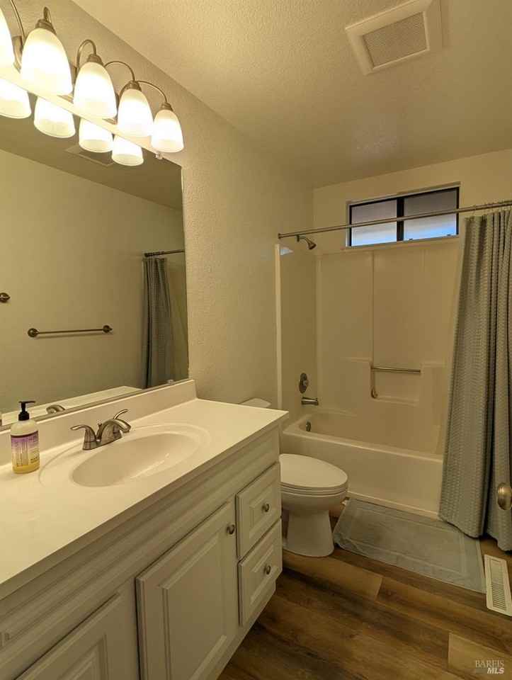 663 Spring Ln - Photo 6 of 11