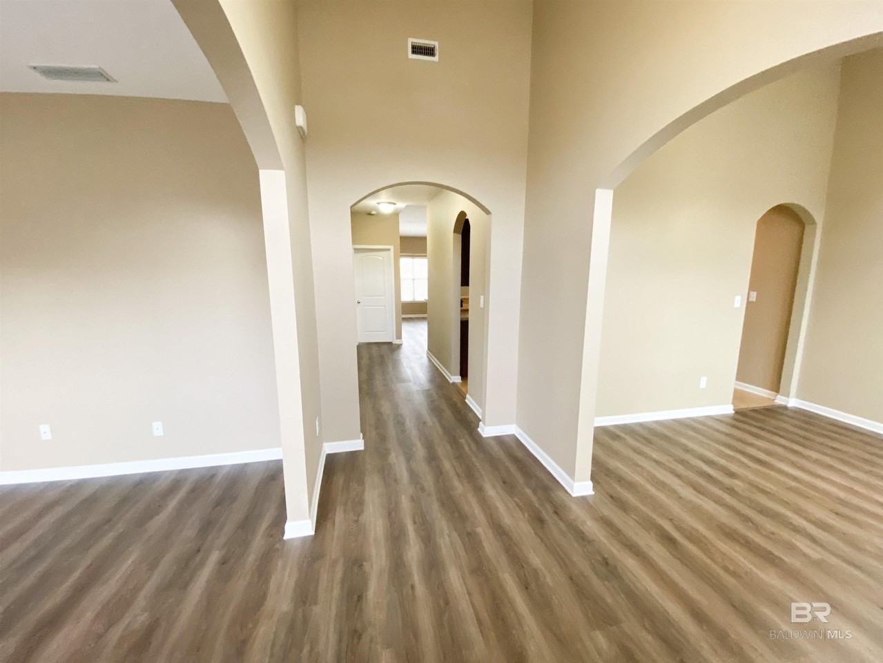 24211 Limerick Ln - Photo 3 of 16