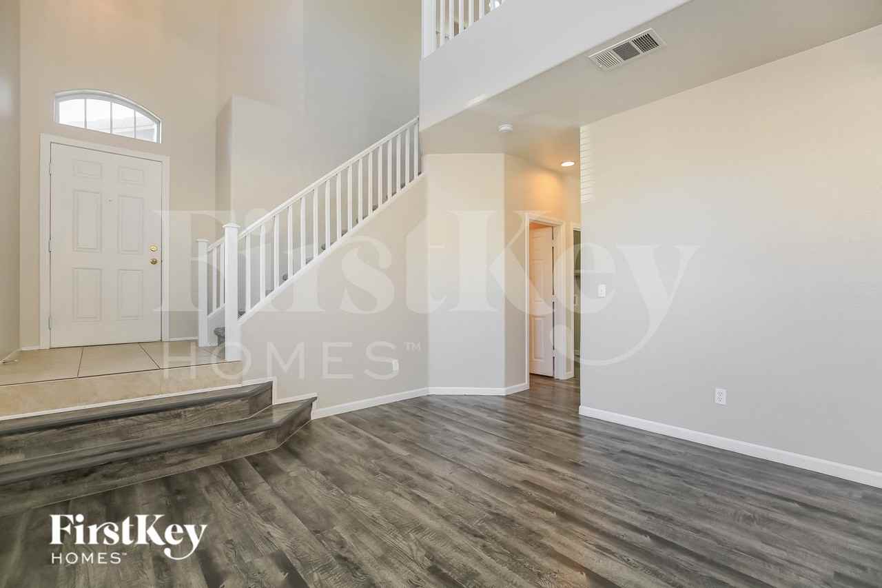 8125 Starling View Ct - Photo 3 of 15