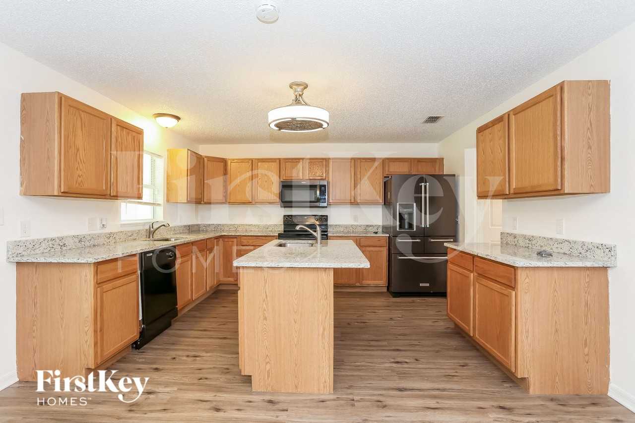 4123 Woodley Creek Rd - Photo 6 of 15