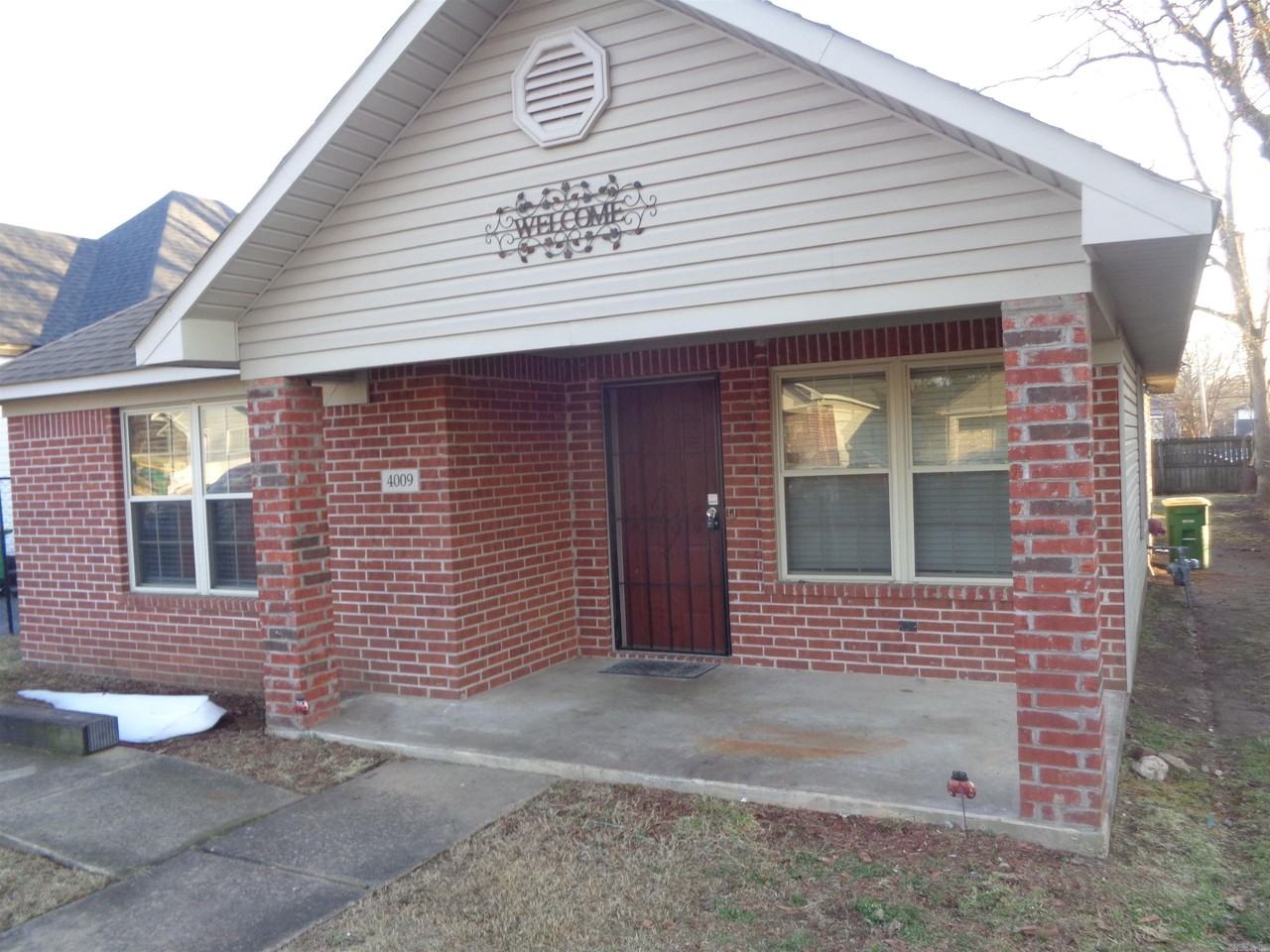 4009 W 11th St - Photo 2 of 32