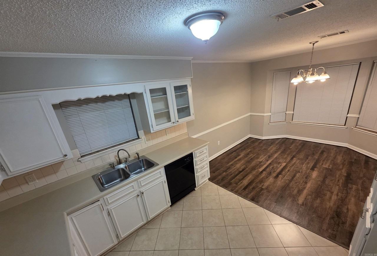 204 Otter Pl - Photo 6 of 23