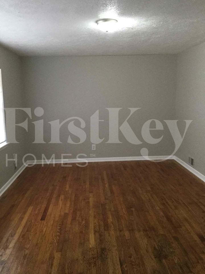 6634 Imperial Dr - Photo 2 of 15