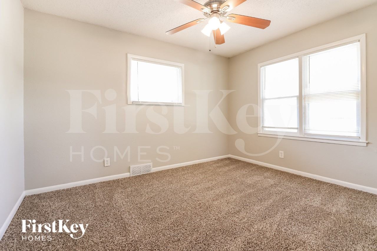 5321 Booth Ave - Photo 7 of 16