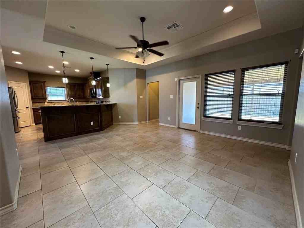 1821 Bay Landing Dr - Photo 4 of 40