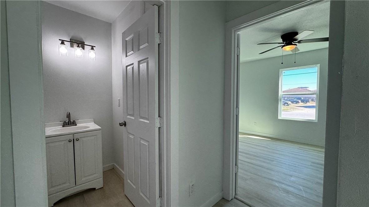 1513 10th St Apt 1 #1 - Photo 6 of 9
