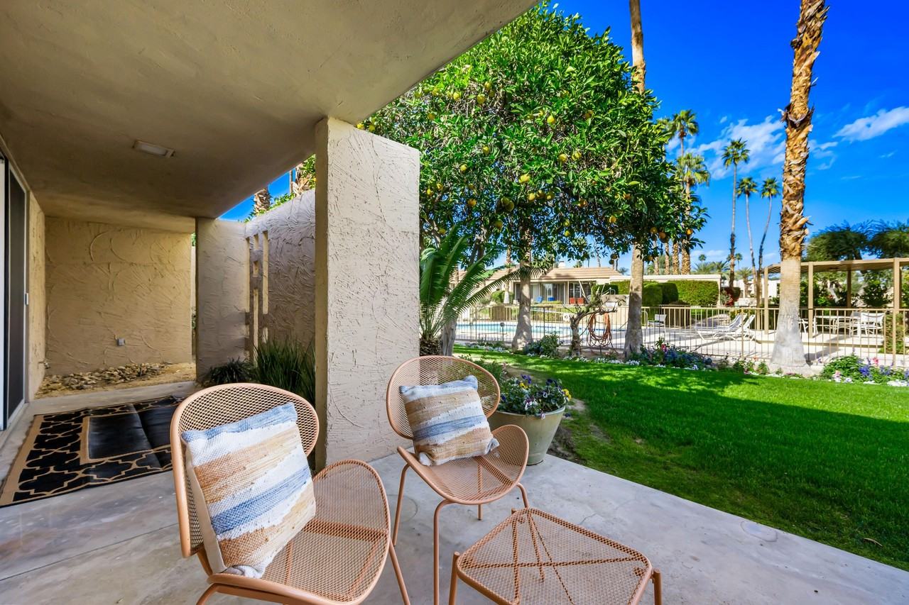 76705 Sandpiper Dr - Photo 3 of 36