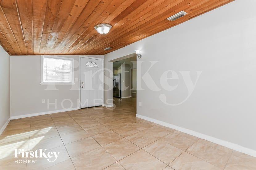 3006 Bart St - Photo 3 of 17