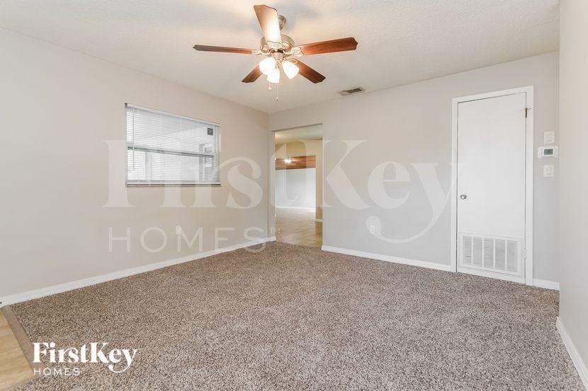 3006 Bart St - Photo 5 of 17