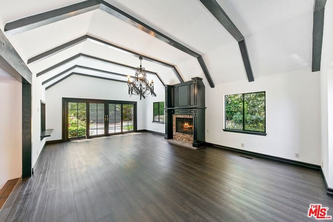 29528 Harvester Rd - Photo 5 of 41