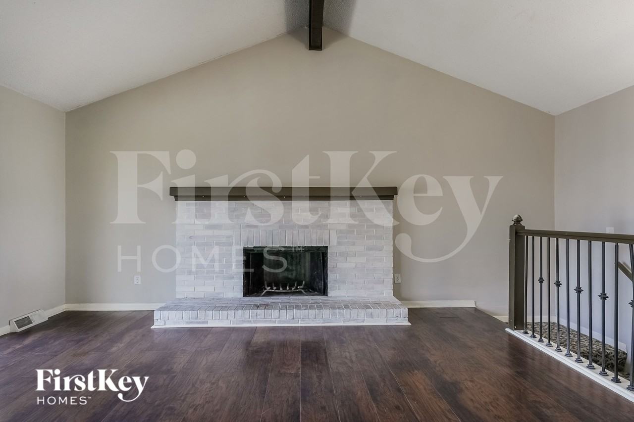 10040 Nw Blum Rd - Photo 3 of 16