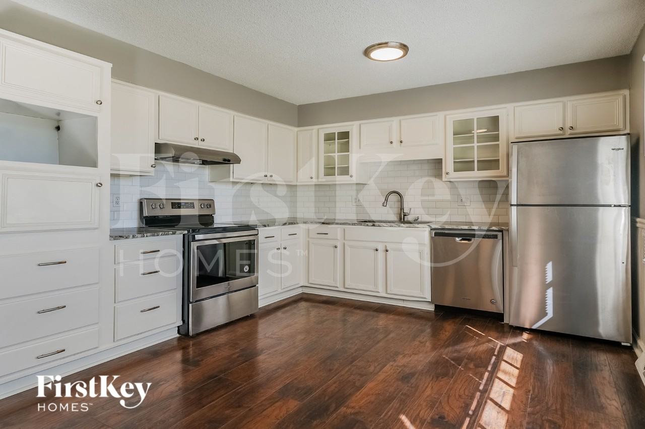 10040 Nw Blum Rd - Photo 5 of 16