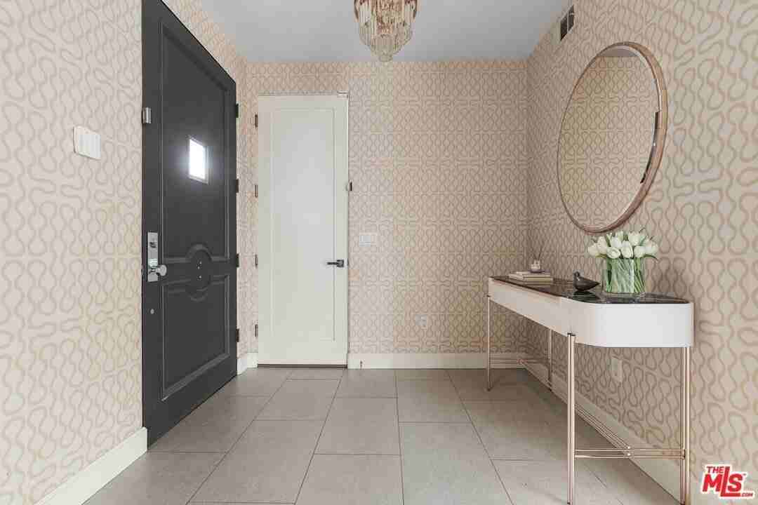 1745 S Barrington Ave - Photo 2 of 18